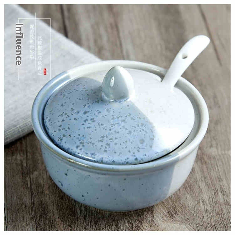 Decorative Ceramic Seasoning Jar with Lid, spice jar, seasoning canister and kitchen jar