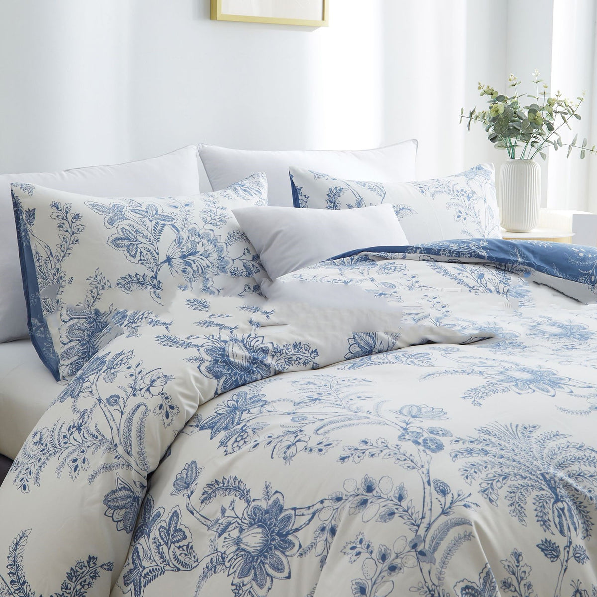 Geometric Duvet Cover and Pillowcases — 3-Piece Set, bedding set, duvet cover set and comforter set