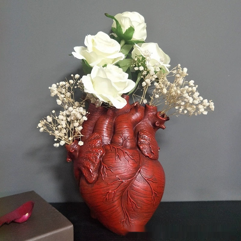 Resin Heart-Shaped Decorative Ornament, resin ornament, heart figurine and shelf decor