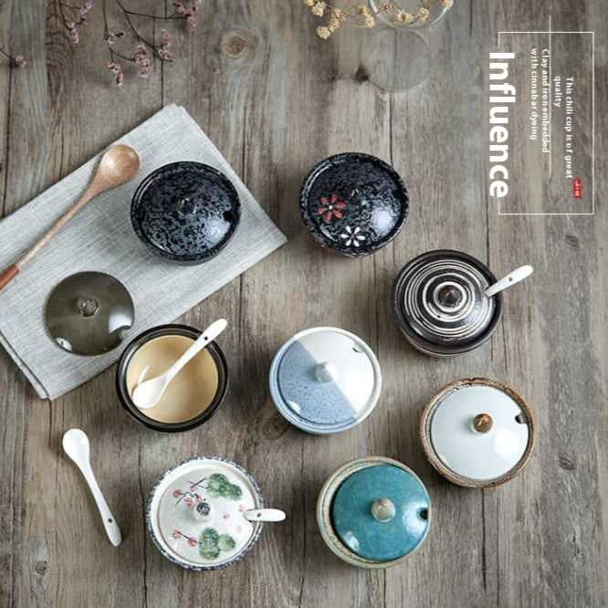 Decorative Ceramic Seasoning Jar with Lid, spice jar, seasoning canister and kitchen jar