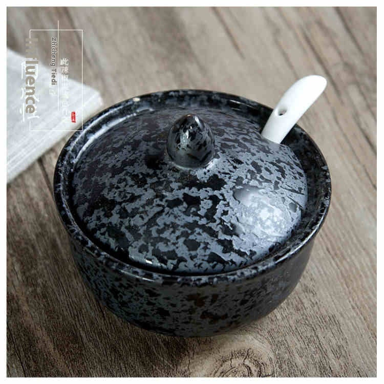 Decorative Ceramic Seasoning Jar with Lid, spice jar, seasoning canister and kitchen jar